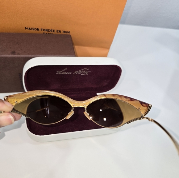 Vintage Louis Vuitton Cat Eye Sunglasses - Picture 4 of 9
